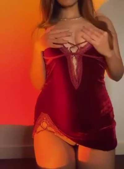 Shaved my pussy for you🫦