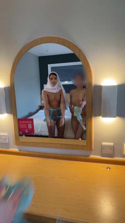 Do you brits recognise the hotel rooms 😂