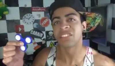 zoio bilíngue, fazendo desafio no japão