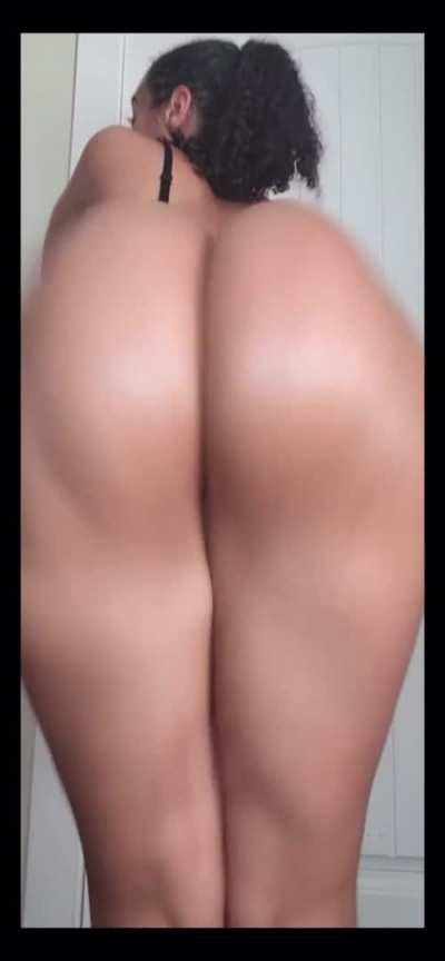 Ass Clapping [video]