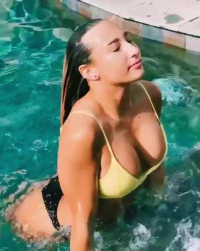 Fellow people of culture…Alyona Shchennikova 💜💛🐯😮‍💨