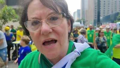 Da manifestação de hoje: “Estamos com a bandeira de Israel porque somos cristãos, assim como Israel” (link do vídeo completo nos comentários)