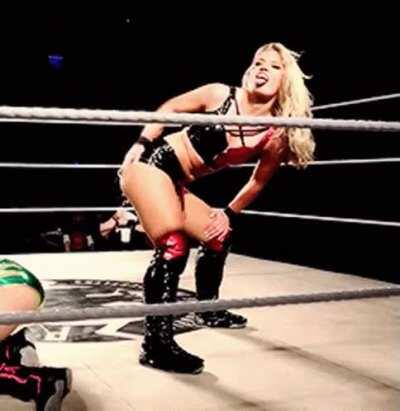 Jiggly Toni Storm 👅