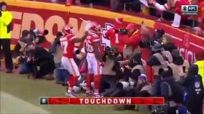 [Highlight] On this day last year....the Texans take a 24-0 lead early in the 2nd quarter. The Chiefs answer with 7 straight TD drives en route to a 51-31 victory.