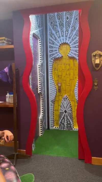 This orthodontist likes to make an entrance