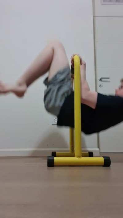 At day 14 i got the power of doing pull ups horizontally