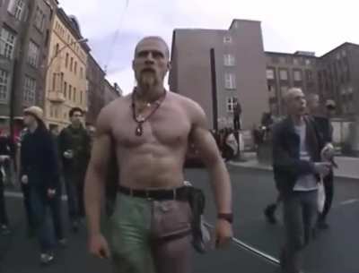 Most badass video on the Internet