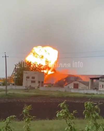 Russian Geran drone hits Ukrainian hangar in Novofedorivka, Zaporizhia Oblast