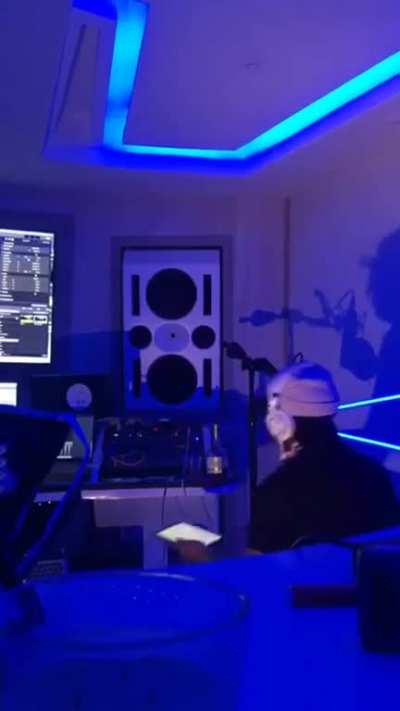 Full Slythiren studio session 14/07/20. (u/LDRookie posted the live stream but only 6 minutes of it. This is the full session) I HAD TO CUT 7 SECONDS BECAUSE THE LIMIT IS 15 MINUTES.