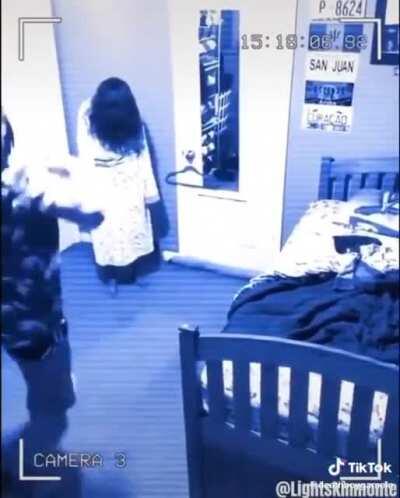 Eis que vc e inscrito do Goulart e aparece um fantasma as 3:33