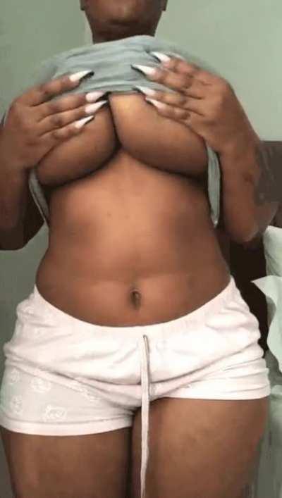 ✨$3 ONLYFANS✨Get access to my explicit content plus 3 free exclusive videos your DM as soon as you subscribe and one ✨free dick rating✨ check my pinned post for the link❤️❤️