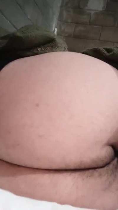 Short fart waiting coffee