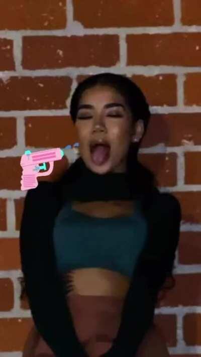 Jhene wants your cum