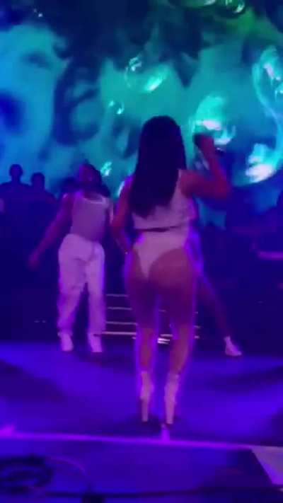 Anyone with a higher resolution? 