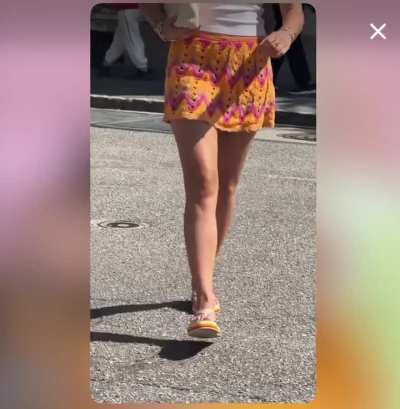 Now THATS how you market flip flops!!!