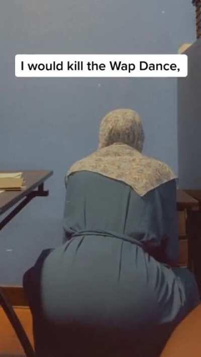 Attention seeking hoe