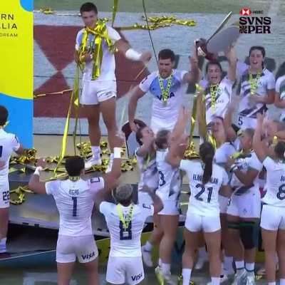 Otra vez ganamos en rugby, otra vez se rompió algo