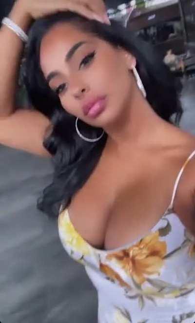 ayisha (@ayishadiaz)