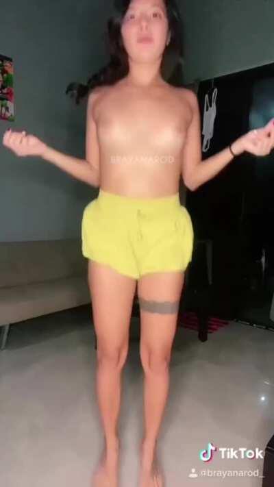 Who likes casual girls? Have a great night !!