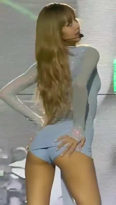 Lisa 🍑