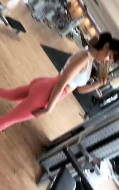 My Pink Leggings, it’s matching with my Pussy…👅💖