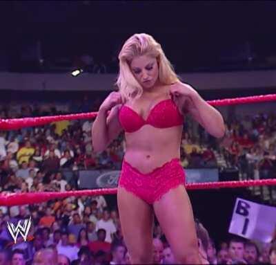 Trish always looked sooo good in anything she wore, but I loved her in red especially. 🔥🔥