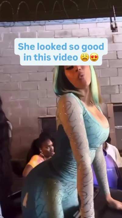 Cardi 😍