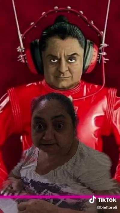 Separados por uma fábrica de chocolates...