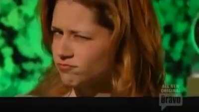 Jenna Fischer Shaking Her Jugs. 😍