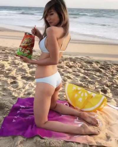 Bikini & Cheetos