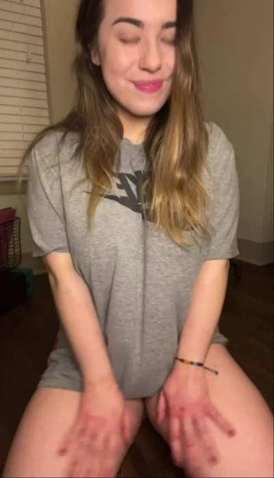 chubby girls like me shouldn't have to hide under big t shirts !!!