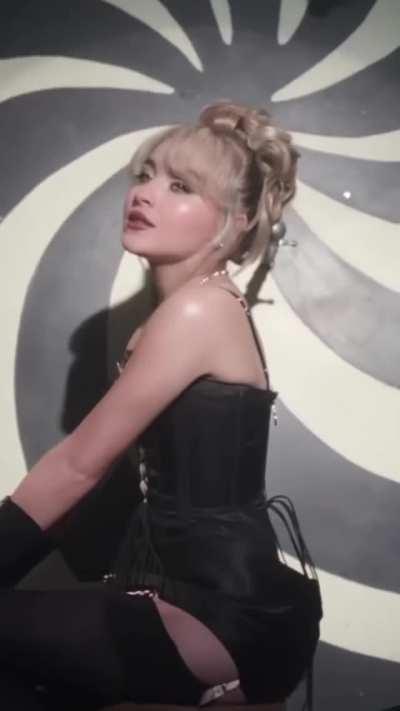 I want to pump all my cum in Sabrina Carpenter’s young pussy