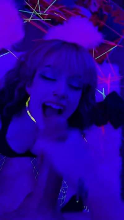 nothing can make me smile like a big load🥰