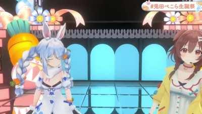 Korone Wasn't So Happy About Pekora Calling Her Korone-Senpai Rather Than Koro-san