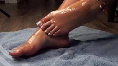 VIP User post, DM for folders