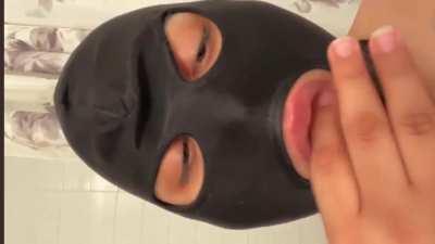 4 options of girls 1 of male plenty of other things to L4U