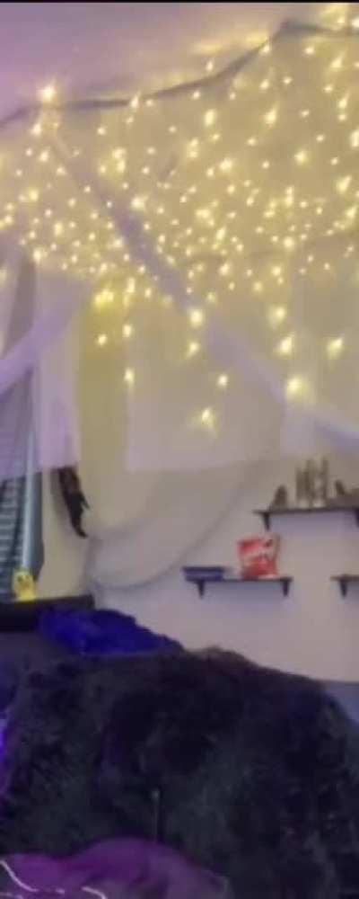 Doesn’t realise she’s still in the stream shot