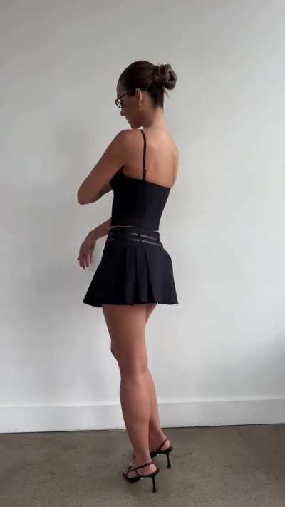 'A look inspired by 90’s minimalism, sharp contrasts and clean tailoring' - IG October 2025