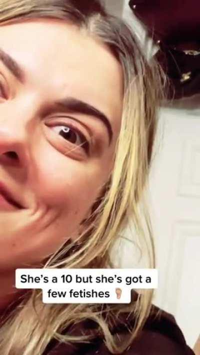 Actress Lindsey Shaw Soles