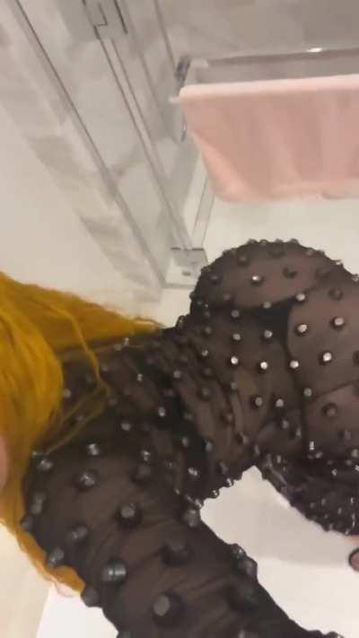 Throwing it back 😩