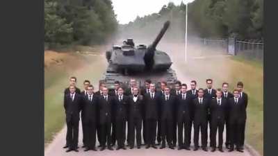 Dutch army testing its tank's emergency brakes