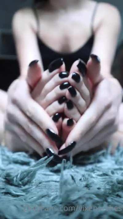 VIP User post, DM for folders