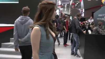 Just a look can work for me