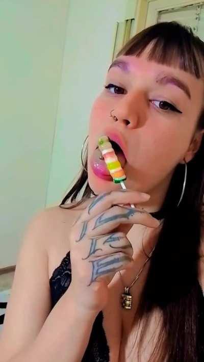 who is ready to do mommy's tasks? 🙇‍♂️😈 upv0te and I'll give you one 🥵