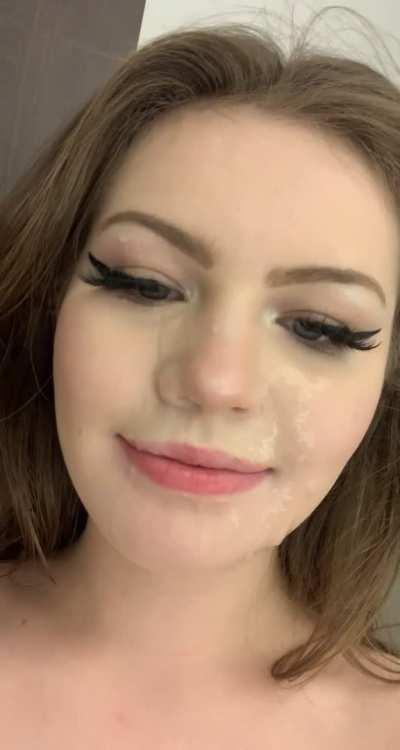 i LOVE licking the cum off my face after :)