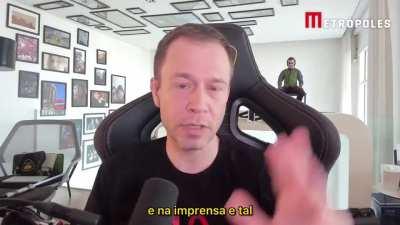 descobrindo que quem se julga defensor da democracia tende a ser os mais autoritários