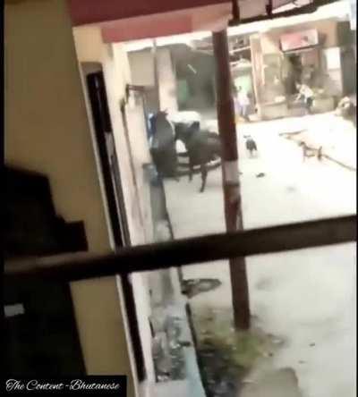 Title insurance claim kar rha hai