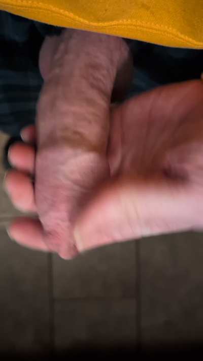 Starting the morning right in the kitchen 😜