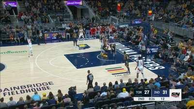 [Highlight] Sviatoslav Mykhailiuk avoids getting his layup blocked