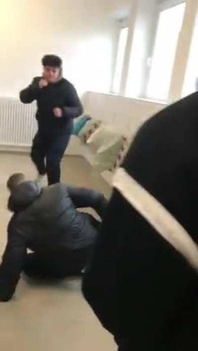 Guck ob Lehrer kommt